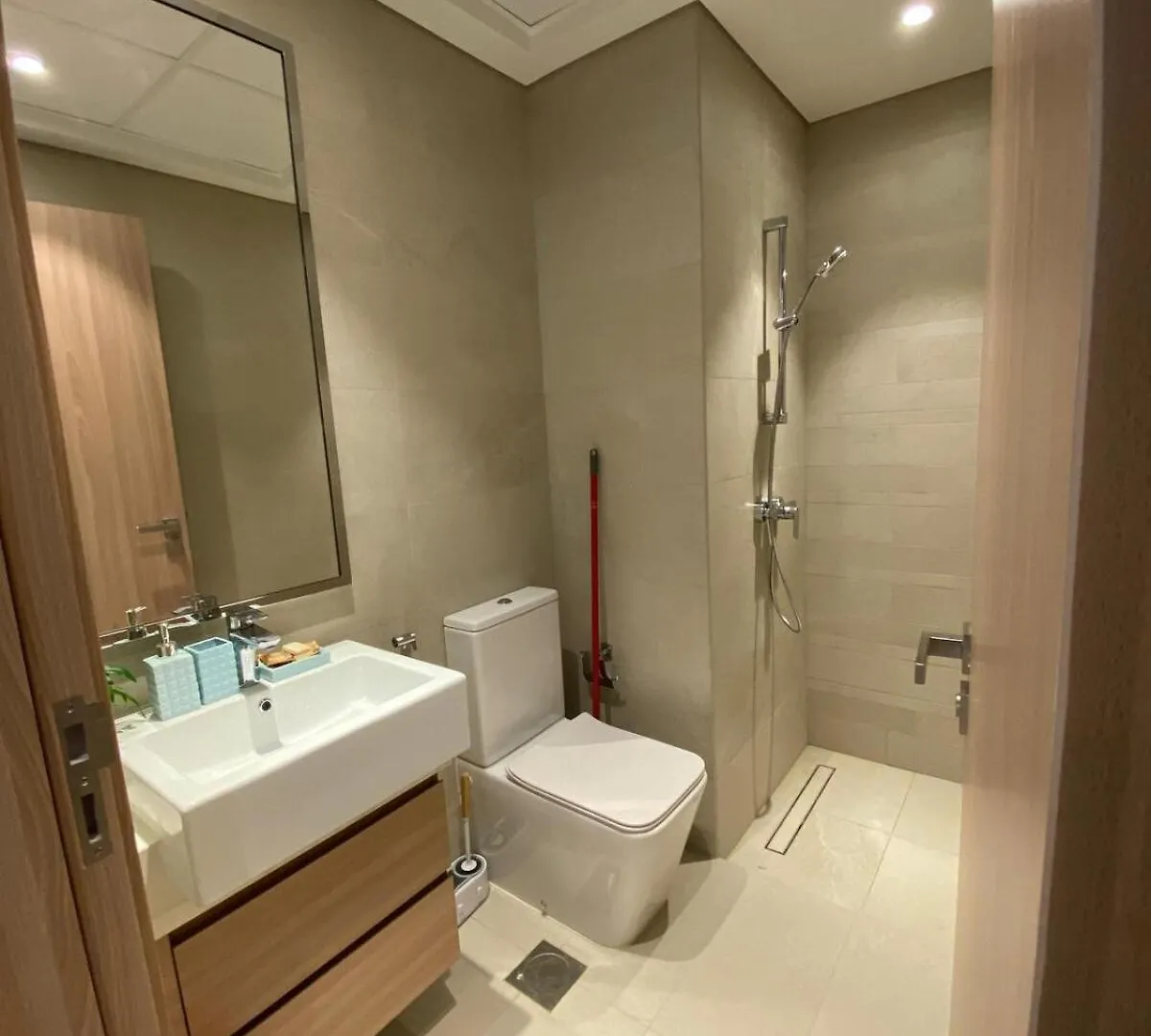 Cozy 1 Bedroom Apartment Near Downtown دبي